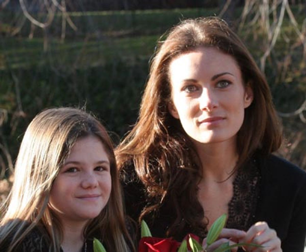 Jaclyn Neidenthal (Mary Lennox) and Laura Benanti (Lily) at 